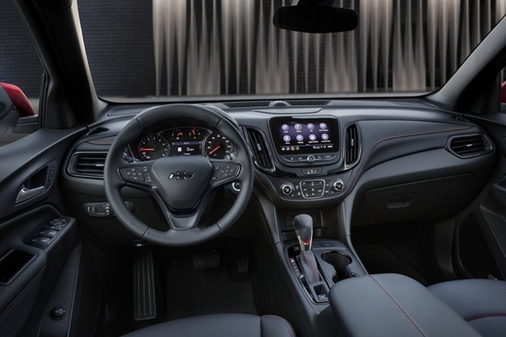 Chevrolet Equinox tem interior escuro na versão RS (Foto: Divulgação) — Foto: Auto Esporte