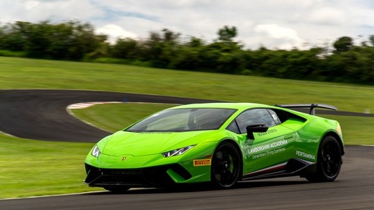Lamborghini Huracán Performante chega ao Brasil por R$ 3.300.000