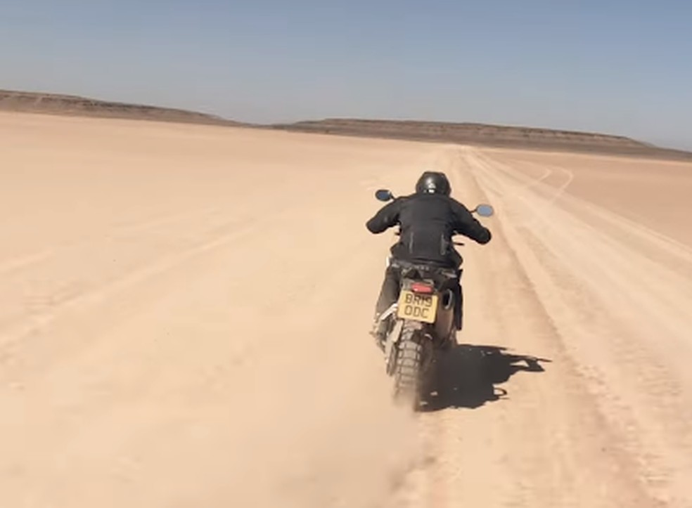 Vídeo mostra primeiros detalhes da nova Triumph Tiger 900 — Foto: Reprodução