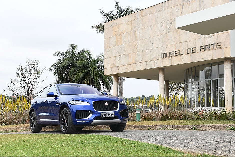Jaguar F-Pace