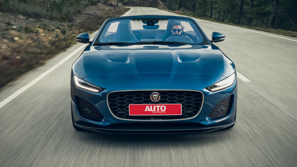 O motor 5.0 V8 de 575 cv e 71,4 kgfm deixa de ser oferecido no Brasil. O possível motivo? A alta do dólar e da libra, o que deixaria o preço perto de R$ 1 mi — Foto: Divulgação
