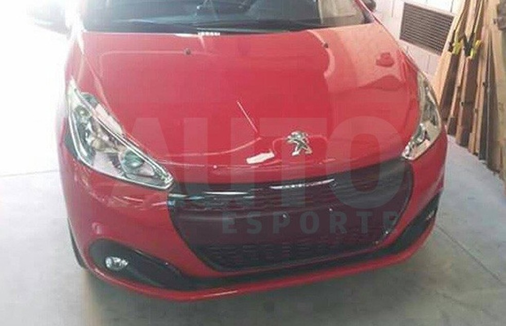 Peugeot 208 GT revelado em flagra (Foto: Reprodução) — Foto: Auto Esporte