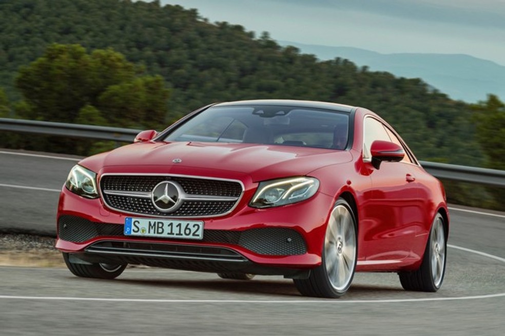 Mercedes Classe E cupê (Foto: Divulgação) — Foto: Auto Esporte