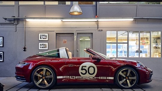 Porsche 911 Targa mescla o passado e o presente na limitada série especial Heritage Edition

