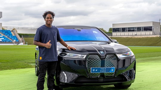 BMW iX elétrico de 523 cv é primeiro carro de Endrick no Real Madrid