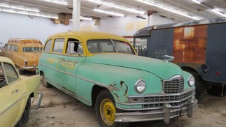 Coleção com mais de 700 carros vintage é leiloada nos EUA