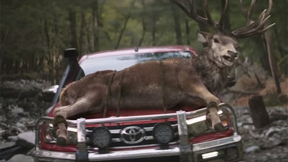 Toyota Hilux lança propaganda polêmica na Nova Zelândia (Foto: Reprodução/ YouTube) — Foto: Auto Esporte