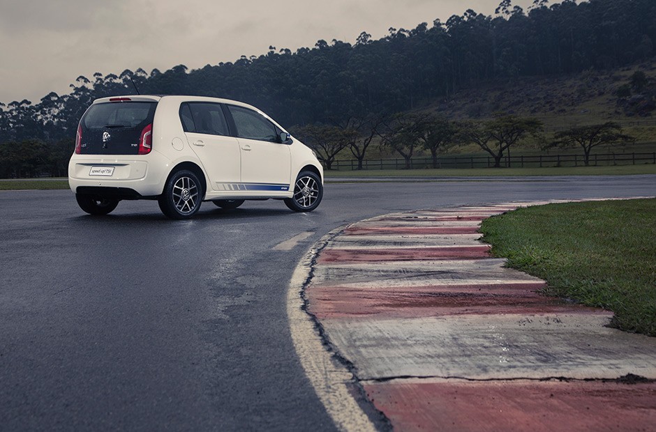 Volkswagen up! TSI