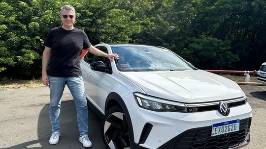 Volkswagen Nivus GTS posa com CEO da marca e chega em breve