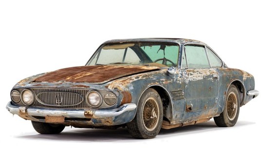 Maserati 5000 GT todo enferrujado é vendido por R$ 2,2 milhões