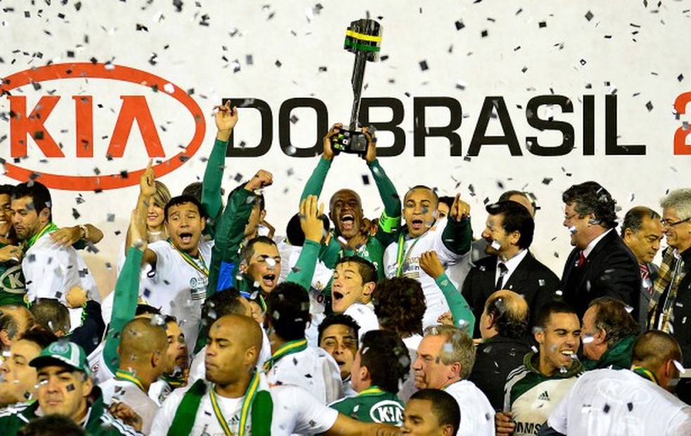 Kia patrocinou o Palmeiras em época de título e rebaixamento — Foto: Divulgação