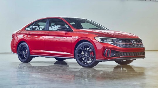 Volkswagen Jetta GLI 2023 estreia no Brasil mais seguro e com mesmo motor de 230 cv