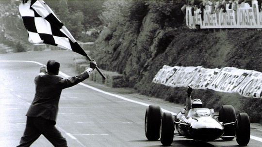 Conheça a história da F1 de 1965, que teve bicampeonato de Jim Clark e primeira vitória da Honda