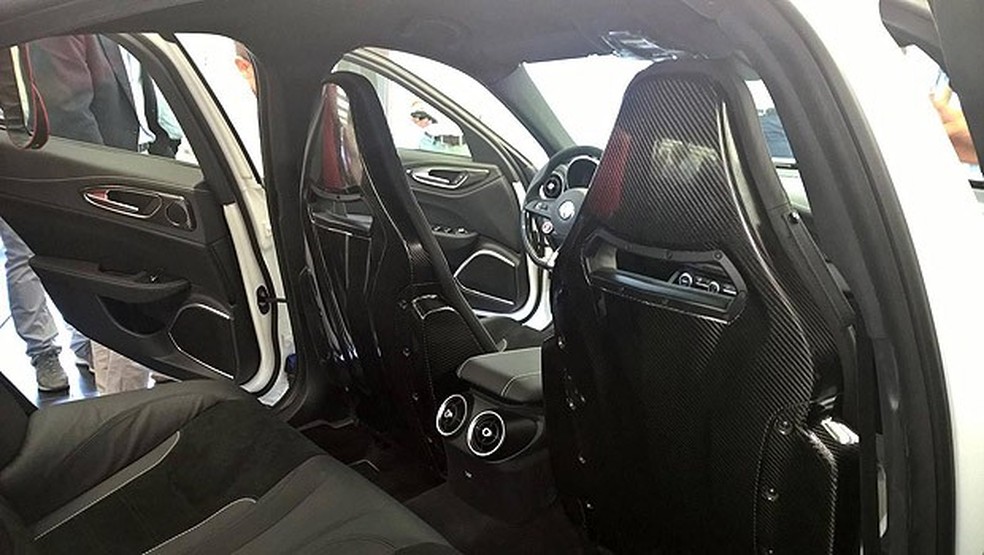Vazam imagens do interior do Alfa Romeu Giulia (Foto: Reprodução) — Foto: Auto Esporte