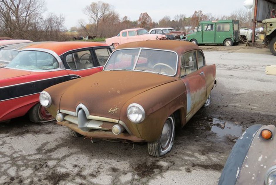 Coleção com mais de 700 carros vintage é leiloada nos EUA