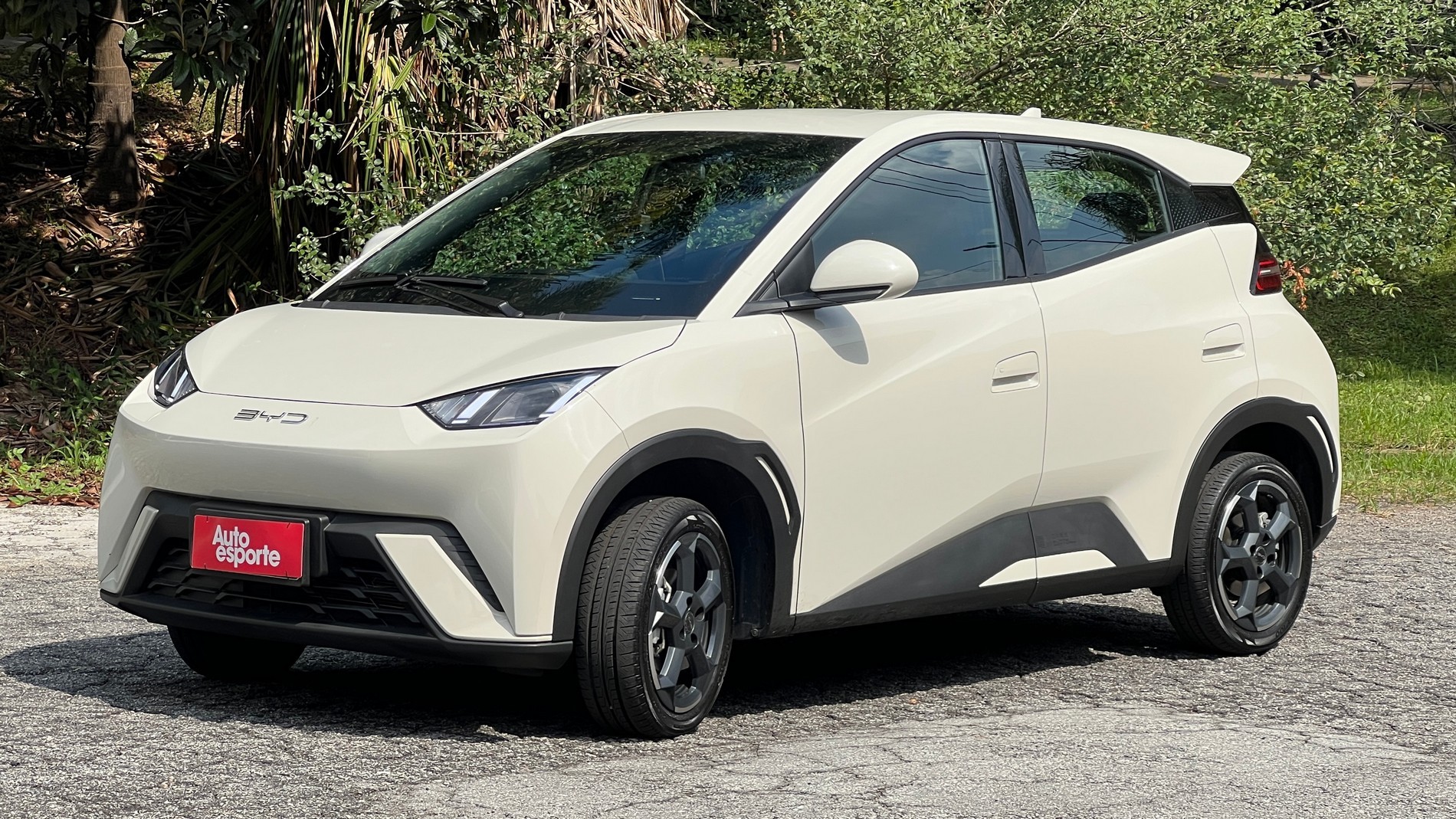 BYD Dolphin Mini 2026 fica mais barato e perde versão de 4 lugares no Brasil