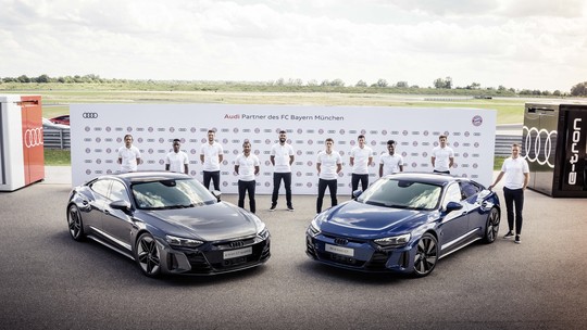 Jogadores do Bayern de Munique vão andar de esportivo elétrico da Audi com quase 650 cv 