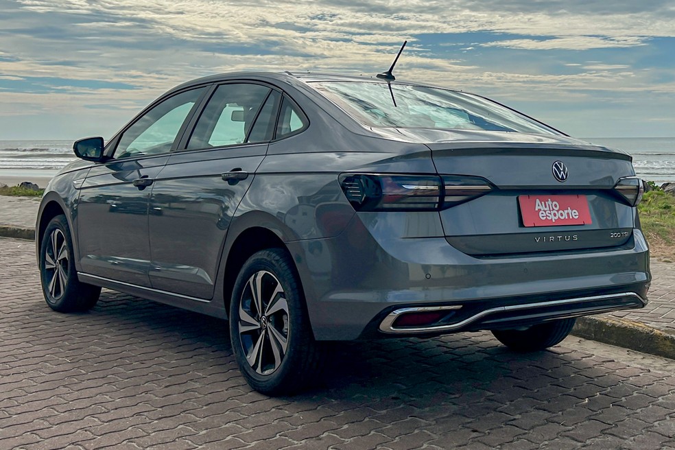 Volkswagen Virtus atende o motorista que precisa de um carro compacto com bastante espaço — Foto: Demetrios Cardozo/Auto News Brasil