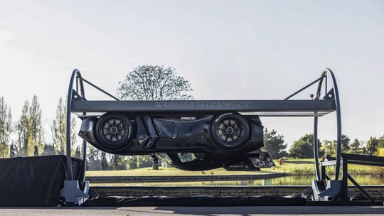 McMurtry Spéirling é o 1º carro no mundo a andar de cabeça para baixo