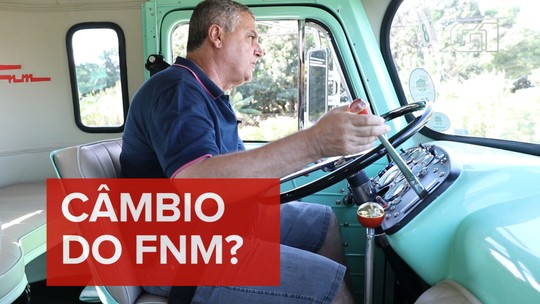 Câmbio com 2 alavancas? Veja como é a troca de marchas no caminhão Fenemê