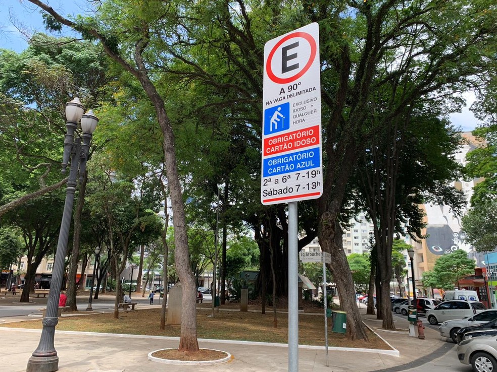 Estapar ficará responsável pela manutenção da sinalização das placas, mas não realizará investimentos nas vias — Foto: Thiago Tanji