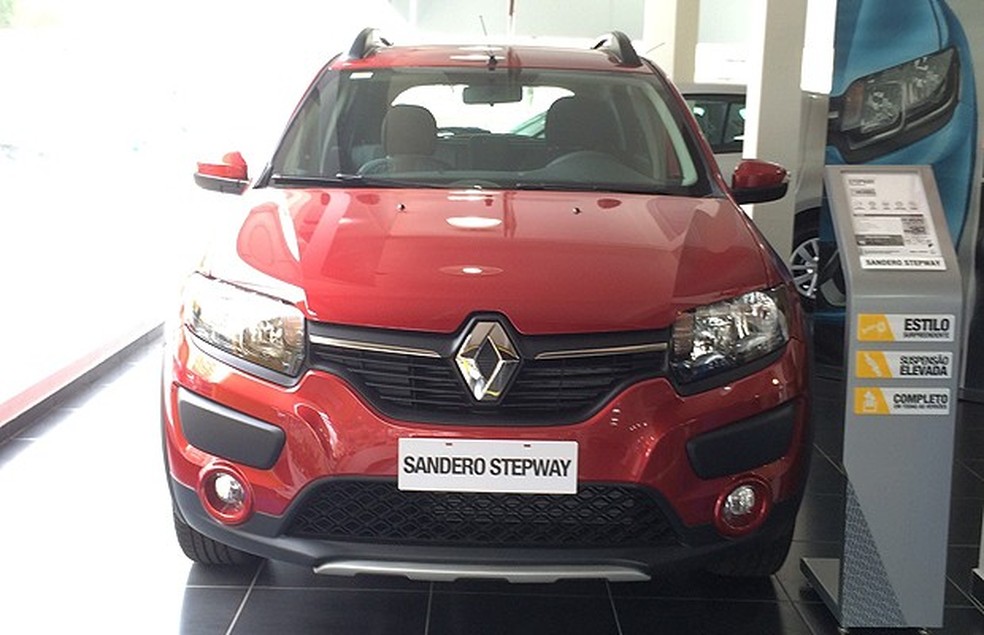 Renault Sandero Stepway nas lojas (Foto: Guilherme Blanco Muniz) — Foto: Auto Esporte