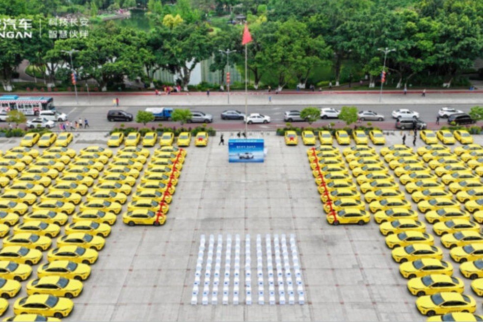 Primeiras mil unidades do Changan Oshan 520 serão usadas como táxi na China  — Foto: Divulgação