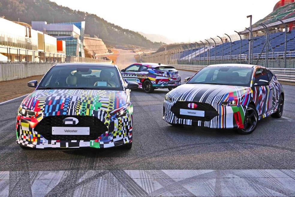 Novo Hyundai Veloster será mostrado por completo no Salão de Detroit, em janeiro — Foto: Divulgação