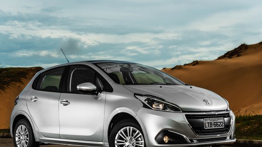 Peugeot 208 e 2008 ganham novo câmbio automático de 6 marchas