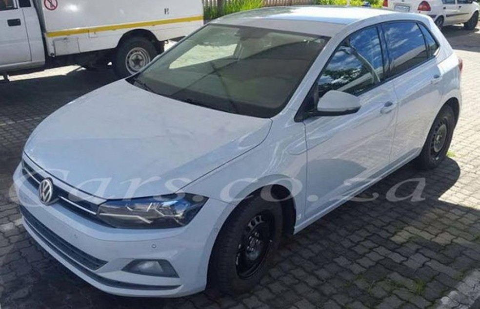 Novo Volkswagen Polo é flagrado sem disfarces (Foto: Reprodução) — Foto: Auto Esporte