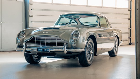 Aston Martin DB5 do filme 007 vai a leilão e poderá ser vendido por quase R$ 9 milhões