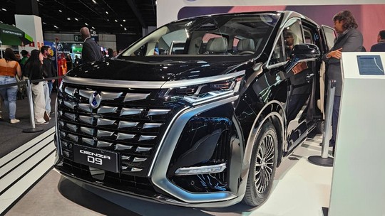 Marca de luxo da BYD, Denza chega ao Brasil com carros de até R$ 800 mil
