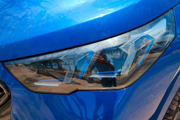 BMW X2 sendo distribuída em Ananindeua (PA)