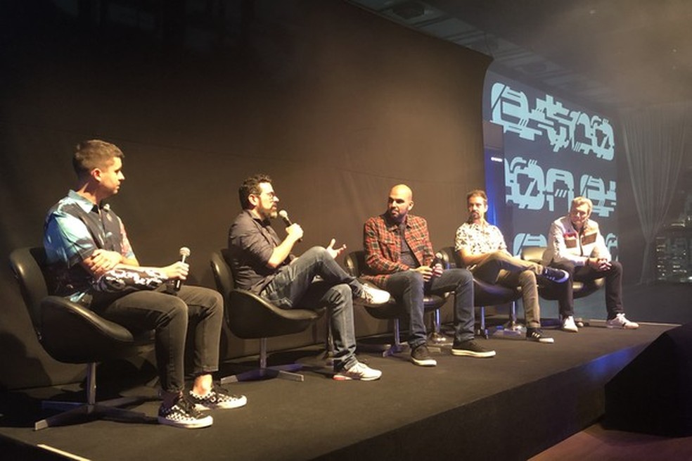 Os convidados debateram como a tecnologia está cada vez mais presente no automobilismo e no mundo geek (Foto: Auto News Brasil) — Foto: Auto Esporte