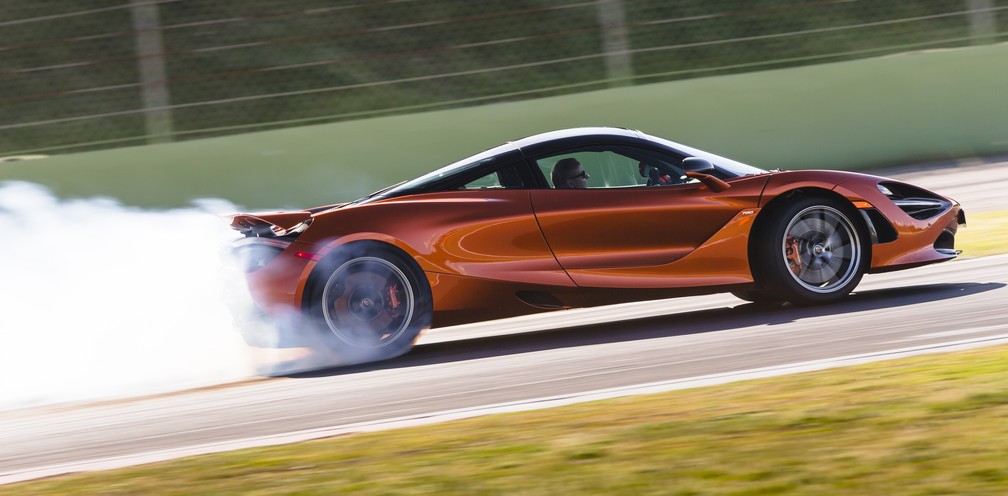 McLaren 720 S — Foto: Divulgação