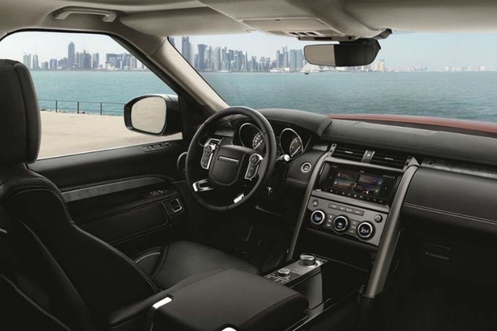 Land Rover Discovery 2017 (Foto: Divulgação) — Foto: Auto Esporte