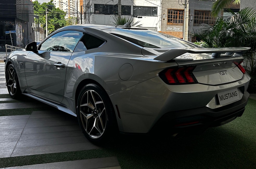 Primeiro lote do novo Ford Mustang já foi vendido; novas unidades chegam em junho — Foto: Auto News Brasil/André Paixão