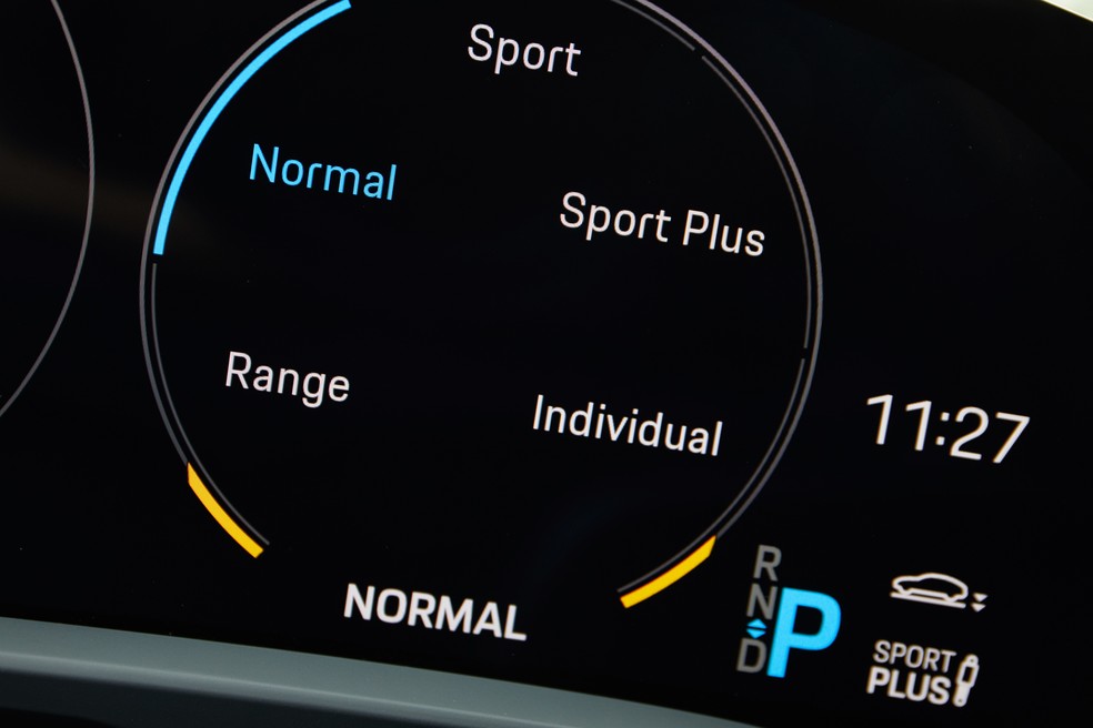 Porsche Taycan tem 5 modos de condução — Foto: Divulgação