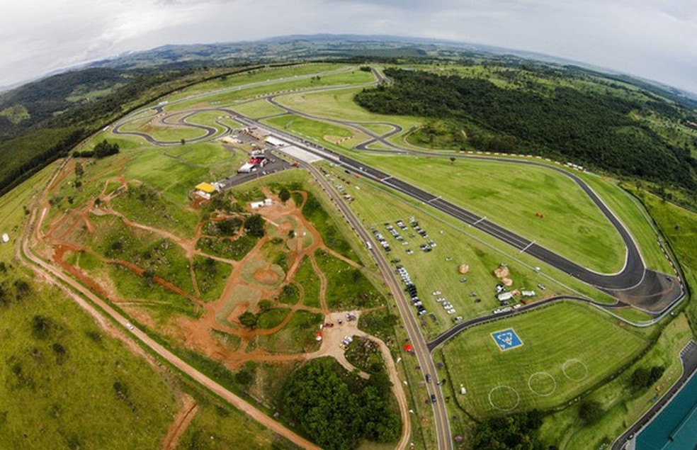 Mitsubishi pista off-road no complexo do Autódromo Velo Città (Foto: Divulgação) — Foto: Auto Esporte