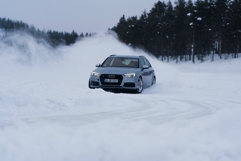O que eu aprendi dirigindo um Audi S4 sobre um lago congelado na Suécia (Foto: Divulgação) — Foto: Auto Esporte