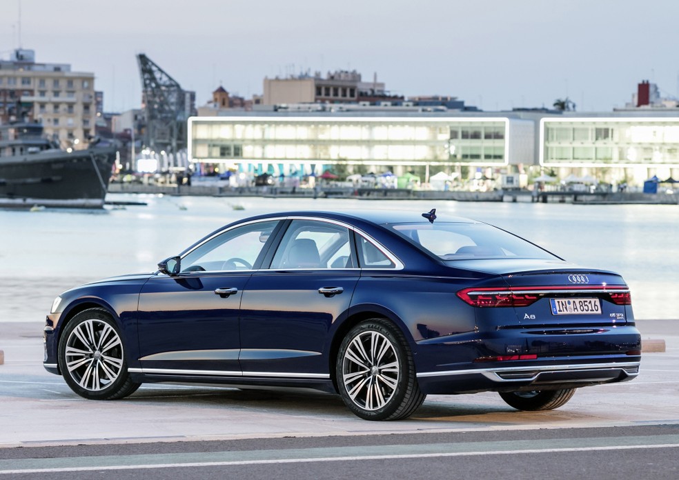 Audi A8 — Foto: Divulgação/Audi