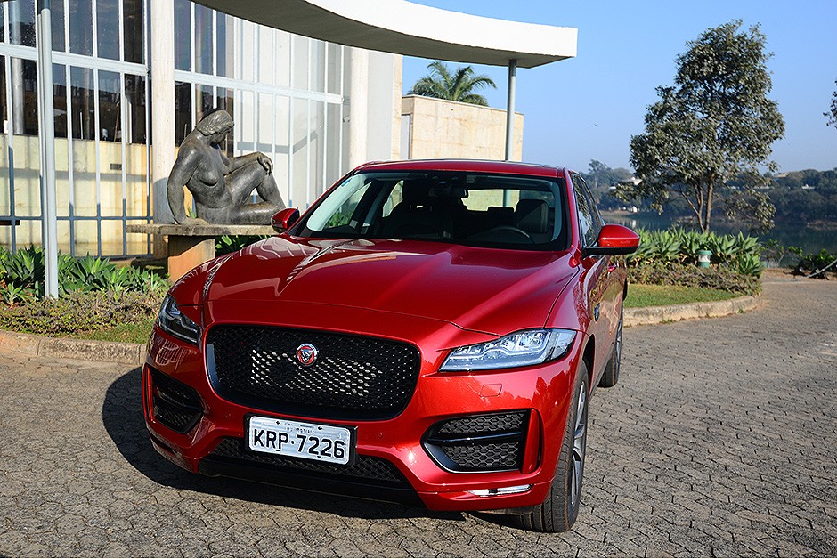 Jaguar F-Pace