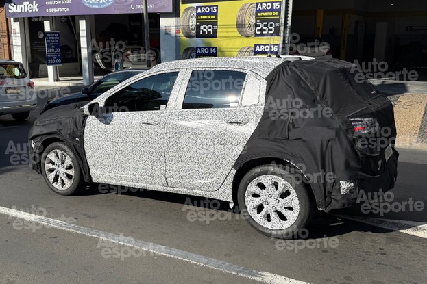 Flagra do novo SUV compacto da Chevrolet