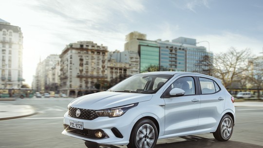 Fiat Argo encarece e retoma versões 3 meses depois da virada de linha