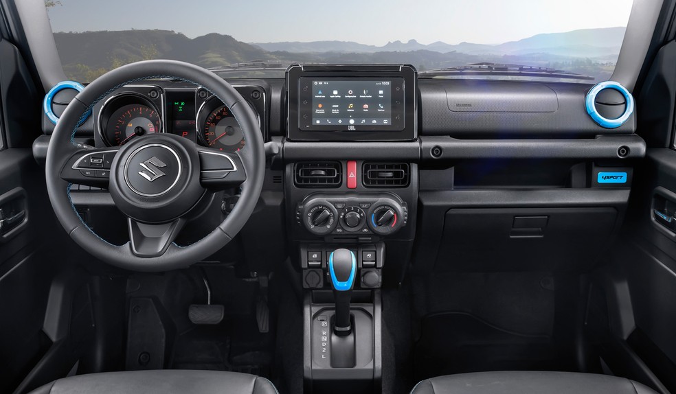 Jimny Sierra 4Sport é baseado na versão intermediária; por isso, ar-condicionado é manual — Foto: Divulgação