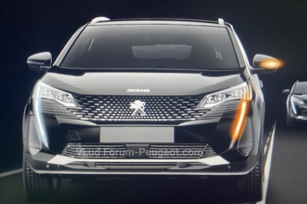Faróis de LEDs têm luzes diurnas que avançam sobre o para-choque (Foto: Reprodução) — Foto: Auto Esporte