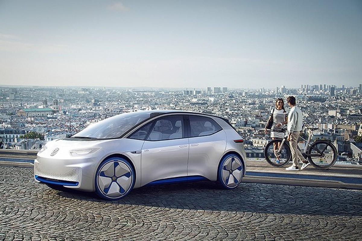 Futuro do Volkswagen Fusca pode ser elétrico e com quatro portas