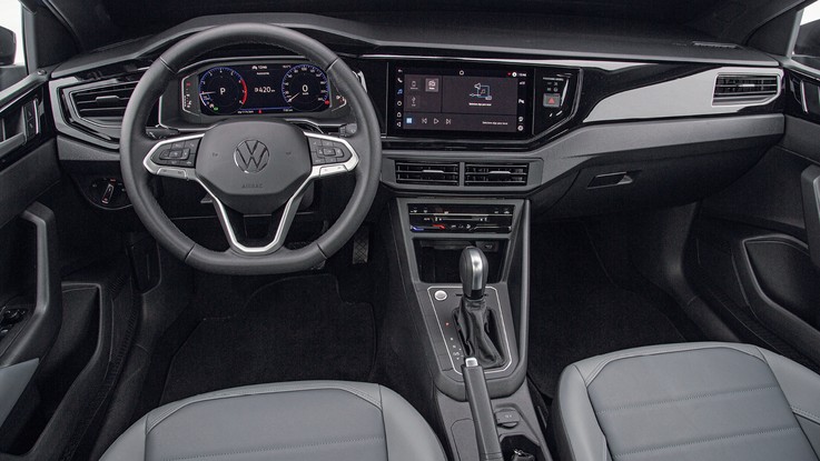 Volkswagen Nivus Highline - O Volkswagen Nivus Highline vem com rodas de 17 polegadas e multimídia VW Play