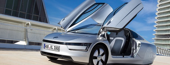 VW XL1 tem motorização híbrida plug-in, que combina propulsores a diesel e elétrico
