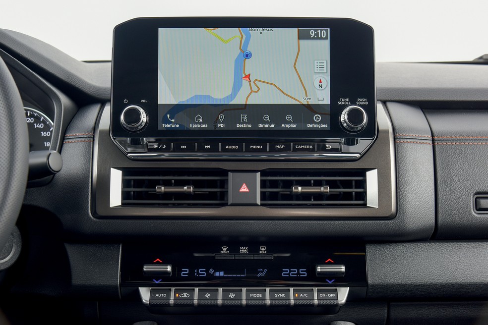 Central multimídia tem GPS nativo para regiões sem internet — Foto: Murilo Góes/Auto News Brasil